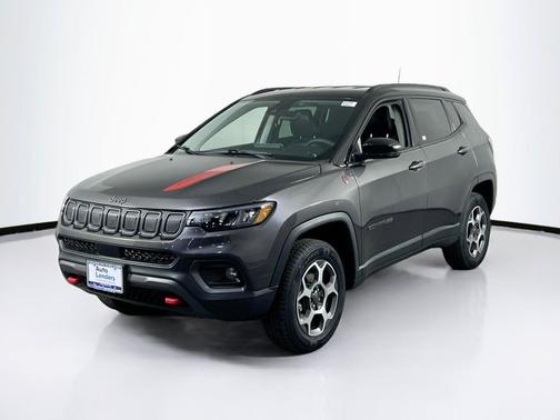 Granite Crystal Metallic Clearcoat 2022 Jeep Compass Trailhawk