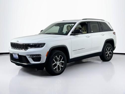 Bright White Clearcoat 2023 Jeep Grand Cherokee Limited
