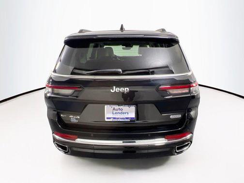 Diamond Black Crystal Pearlcoat 2023 Jeep Grand Cherokee L Overland