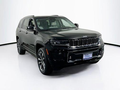 Diamond Black Crystal Pearlcoat 2023 Jeep Grand Cherokee L Overland
