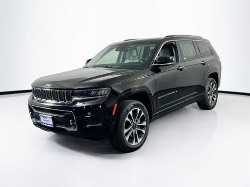 Diamond Black Crystal Pearlcoat 2023 Jeep Grand Cherokee L Overland