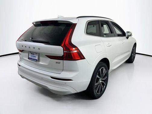 2022 Volvo XC60 B5 Momentum