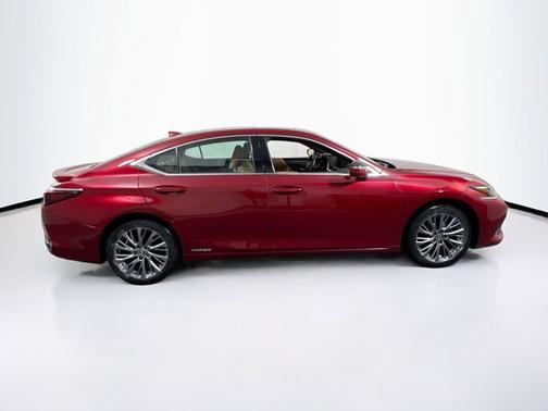 Matador Red Mica 2021 Lexus ES 300h Base