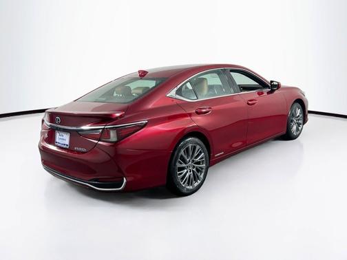Matador Red Mica 2021 Lexus ES 300h Base