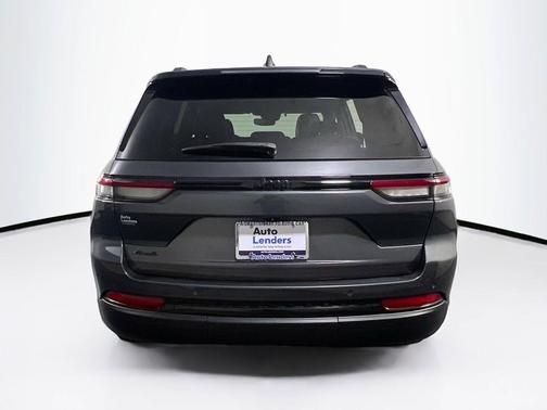 Baltic Gray Metallic Clearcoat 2023 Jeep Grand Cherokee Altitude