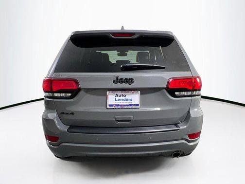 2022 Jeep Grand Cherokee Laredo
