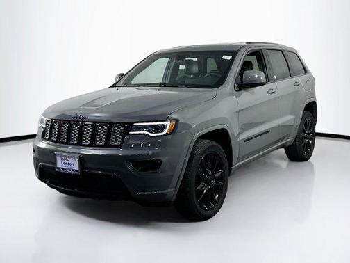 2022 Jeep Grand Cherokee Laredo