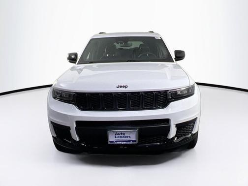 Bright White Clearcoat 2023 Jeep Grand Cherokee L Altitude