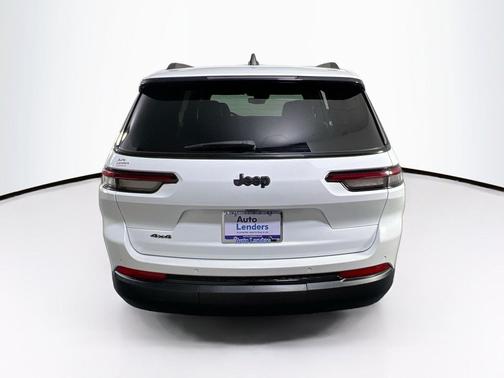 Bright White Clearcoat 2023 Jeep Grand Cherokee L Altitude