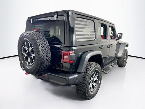Black Clearcoat 2023 Jeep Wrangler Rubicon
