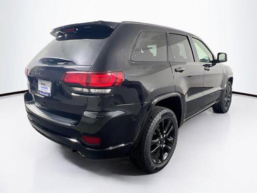 2022 Jeep Grand Cherokee Laredo