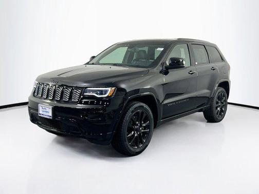 2022 Jeep Grand Cherokee Laredo