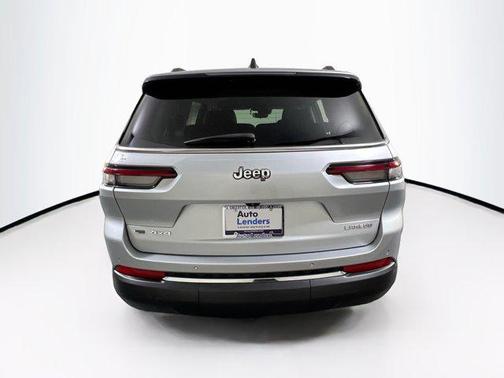 2021 Jeep Grand Cherokee L Laredo