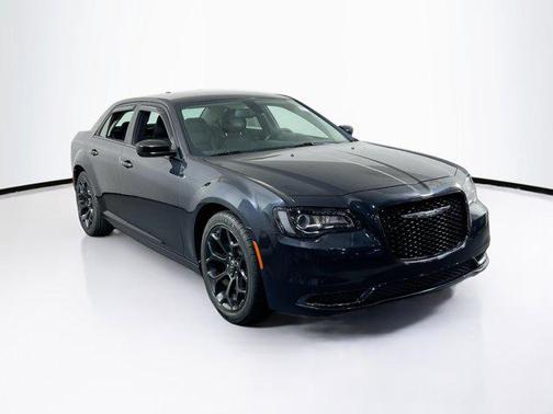2019 Chrysler 300 Touring