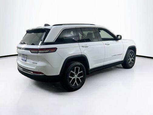 Bright White Clearcoat 2023 Jeep Grand Cherokee Limited