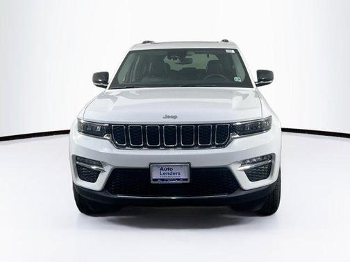 Bright White Clearcoat 2023 Jeep Grand Cherokee Limited