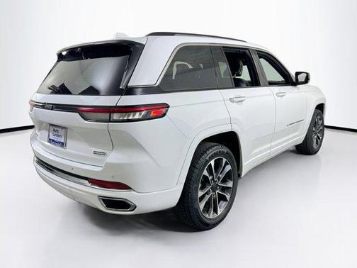 2022 Jeep Grand Cherokee Overland