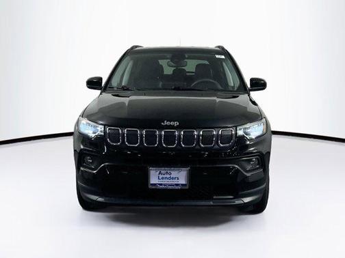 Diamond Black Crystal Pearlcoat 2022 Jeep Compass Latitude