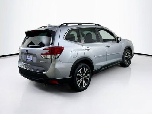 Ice Silver Metallic 2023 Subaru Forester Limited