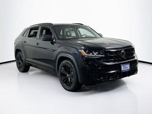 Deep Black Pearl 2023 Volkswagen Atlas Cross Sport 3.6L V6 SEL R-Line