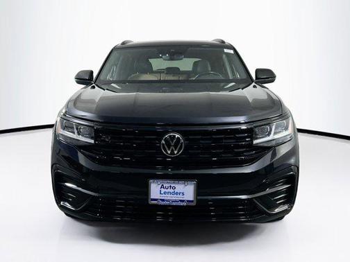 Deep Black Pearl 2023 Volkswagen Atlas Cross Sport 3.6L V6 SEL R-Line