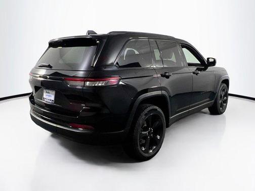 2022 Jeep Grand Cherokee Altitude