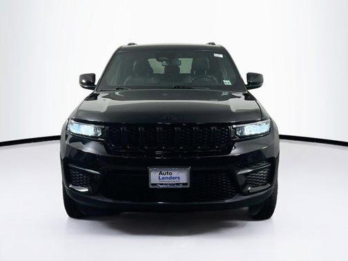 2022 Jeep Grand Cherokee Altitude