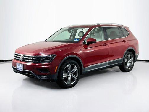 Cardinal Red Metallic 2018 Volkswagen Tiguan 2.0T SEL