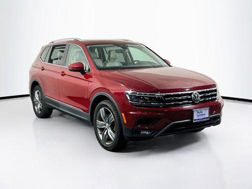 Cardinal Red Metallic 2018 Volkswagen Tiguan 2.0T SEL