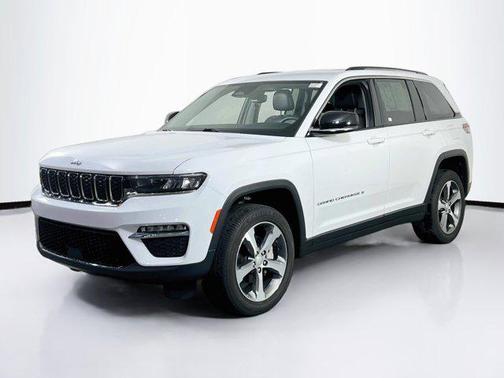 Bright White Clearcoat 2023 Jeep Grand Cherokee Limited