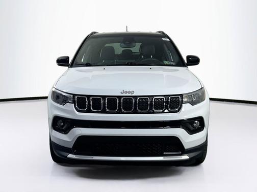 Bright White Clearcoat 2023 Jeep Compass Limited