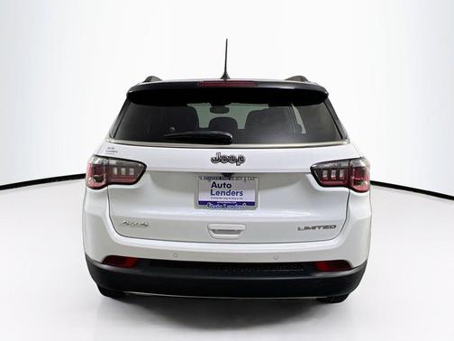Bright White Clearcoat 2023 Jeep Compass Limited