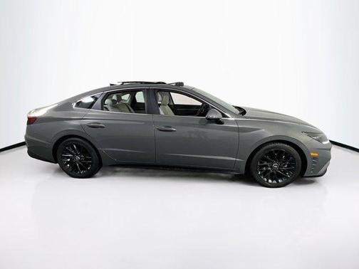 2022 Hyundai SONATA Limited