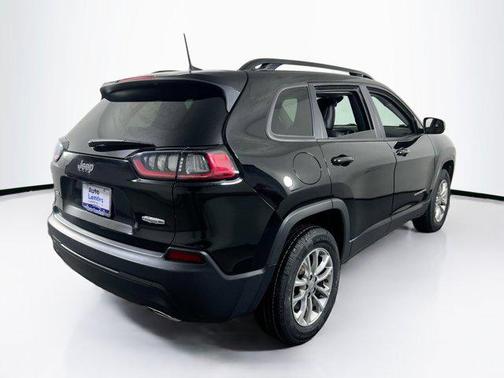 Diamond Black Crystal Pearlcoat 2022 Jeep Cherokee Latitude Lux