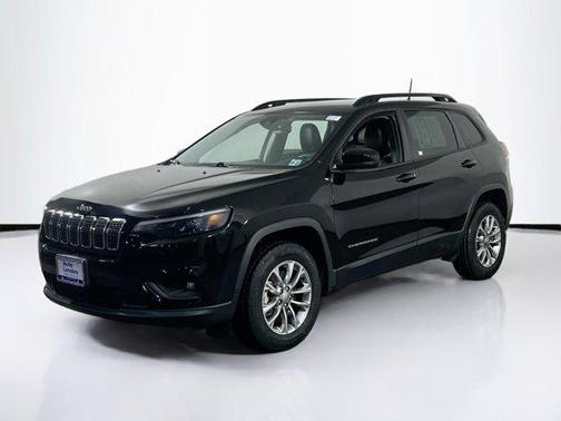 Diamond Black Crystal Pearlcoat 2022 Jeep Cherokee Latitude Lux