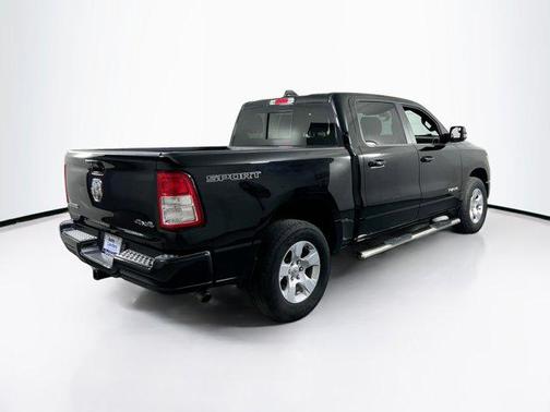 Diamond Black Crystal Pearlcoat 2023 RAM 1500 Big Horn/Lone Star