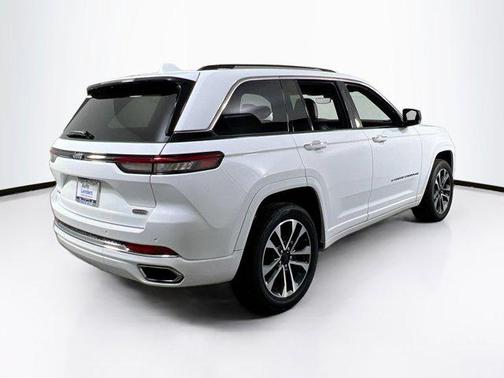 2022 Jeep Grand Cherokee Overland
