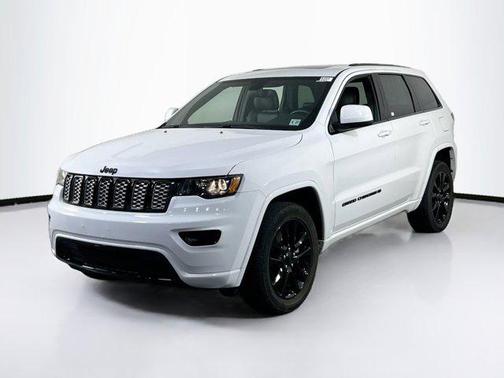 2022 Jeep Grand Cherokee Laredo