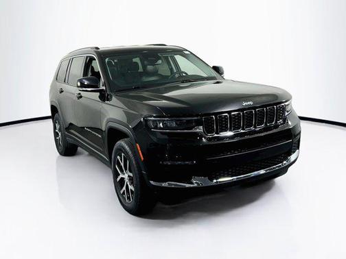 Diamond Black Crystal Pearlcoat 2023 Jeep Grand Cherokee L Limited