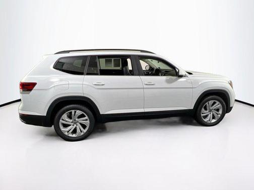 2022 Volkswagen Atlas 3.6L SE w/Technology