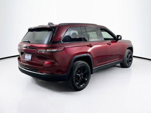Velvet Red Pearlcoat 2023 Jeep Grand Cherokee Altitude