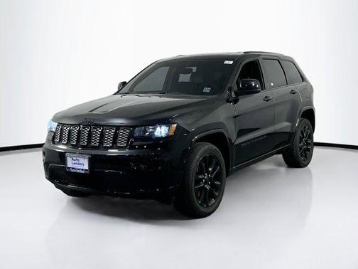 2022 Jeep Grand Cherokee Laredo