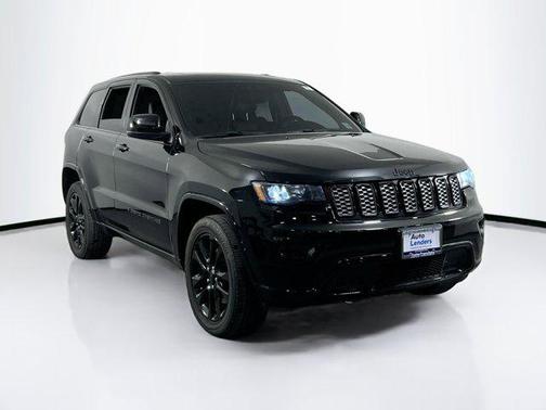 2022 Jeep Grand Cherokee Laredo
