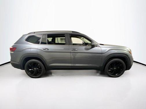 2022 Volkswagen Atlas 3.6L SE w/Technology
