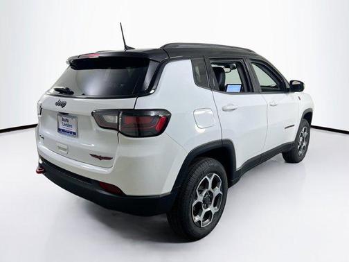 Bright White Clearcoat 2022 Jeep Compass Trailhawk
