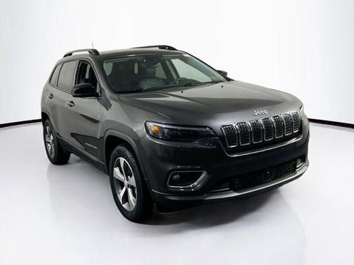 Granite Crystal Metallic Clearcoat 2022 Jeep Cherokee Limited