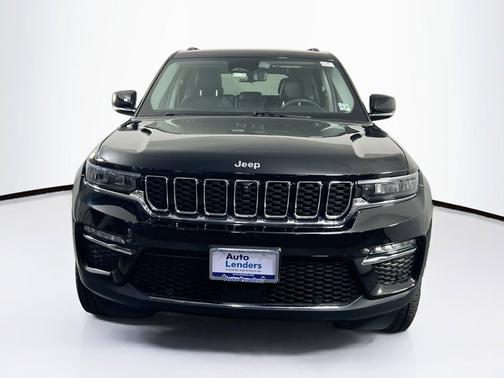 Diamond Black Crystal Pearlcoat 2023 Jeep Grand Cherokee Limited