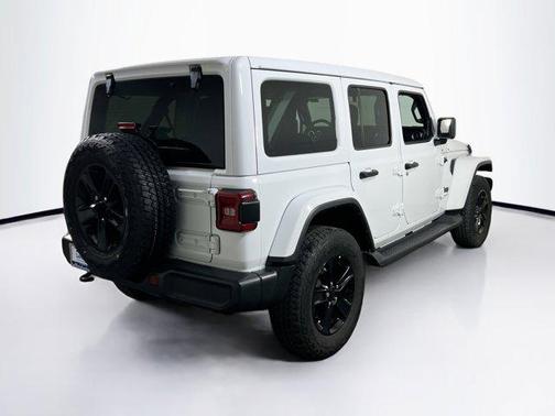 2023 Jeep Wrangler 4-Door Sahara Altitude 4x4