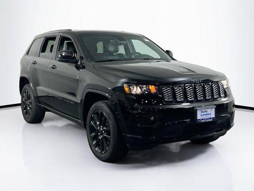 2022 Jeep Grand Cherokee Laredo