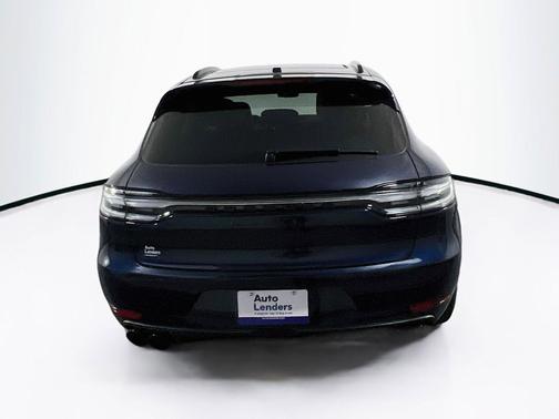 Night Blue Metallic 2021 Porsche Macan Macan GTS